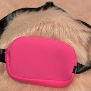 Apana belt bag. Like new condition.